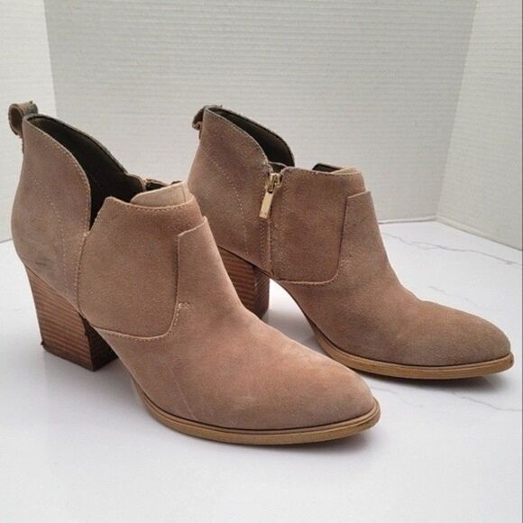 Marc Fisher Taupe Ankle Bootie Size 10M - Picture 1 of 9